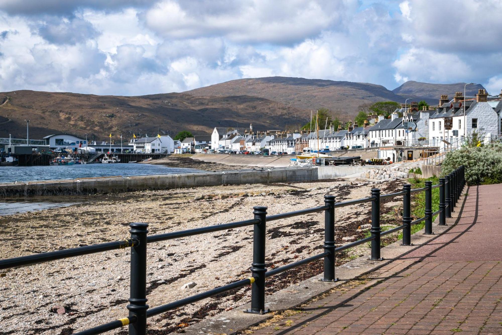 Ullapool Youth Hostel Exterior photo